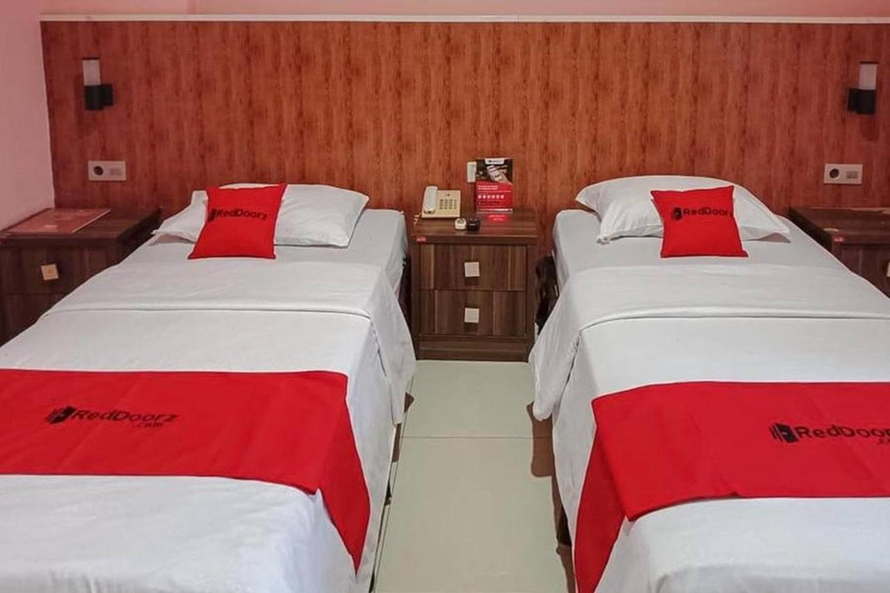 Reddoorz @ Sorong City Center Exterior photo